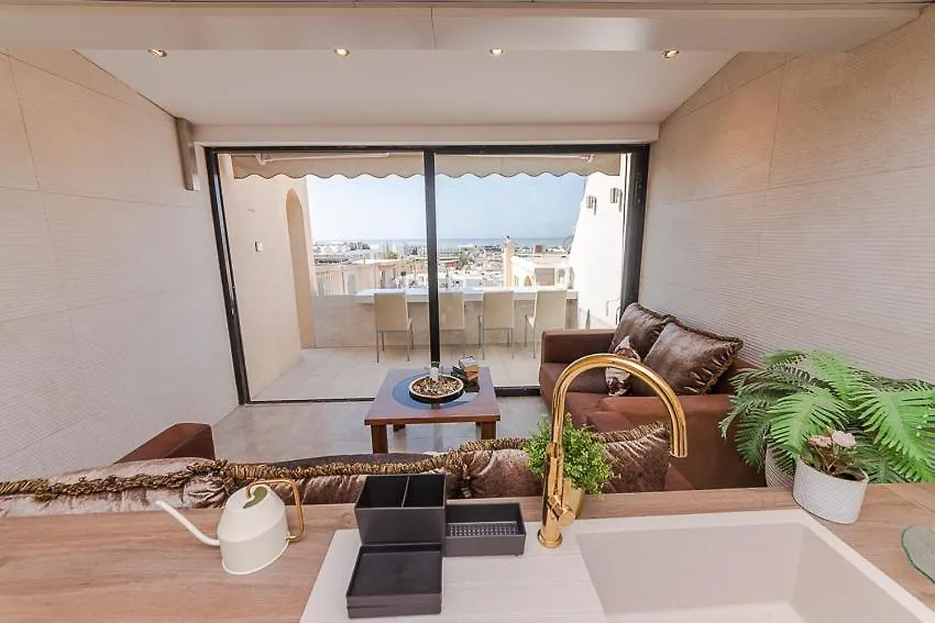 איה נאפה Peach Seaview 3 Bedroom Apartment
