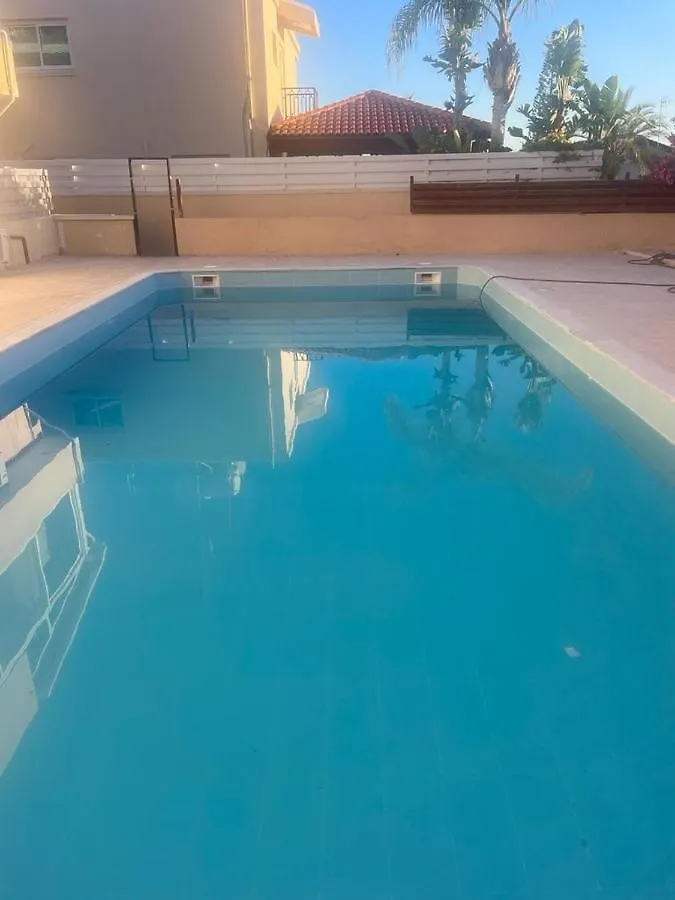 איה נאפה Peach Seaview 3 Bedroom Apartment